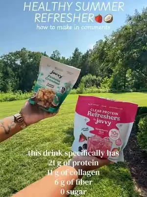 BUNDLED AT A GOOD DEAL💕☝️ in orange cart 🛒 1 scoop of strawberry açaí with water & then separately mix 1 scoop of toasted coconut with heavy whipping cream & pour on top  #summerdrink #pinkdrinkathome #summerrefresher #collagendrink #proteindrink 