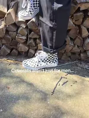 dickies are officially on tiktok shop and look great on the ladies too! #retro #giftidea #fashion #OOTD #menswear 