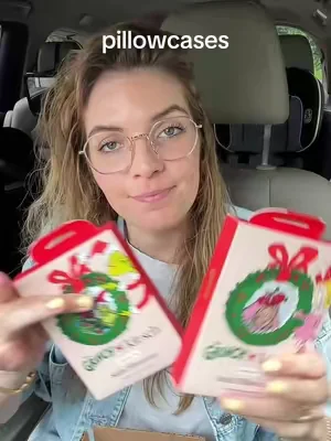 These satin Grinch pillowcases from Kitsch are my favorite they’ve ever come out with! Festive bedding season here we come 🎄 #kitsch #grinch #kidsbedding 