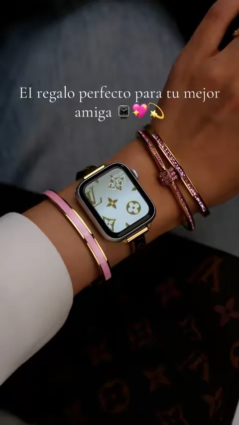 Esta correa para reloj es perfecta para usar todos los días: sencilla, elegante y con mucho estilo. Resistente al agua, duradera y no se oxida fácilmente. Un regalo práctico, bonito y que nunca falla.🎀💕✨#accesorios #smartwatch #summervibes #bracelet #giftforher"