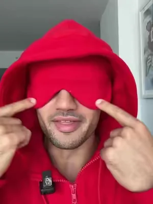 7658335766535359774
