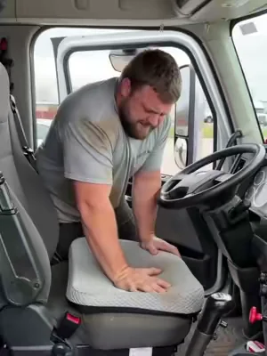 Cómo quitar el dolor de espalda 😩👀👇#memoryfoam#backpainrelief#caraccessories#christmasgiftideas#seatcushion