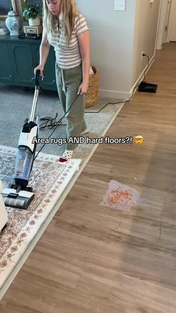 One machine that does it all 🙌🏻 #bissellcrosswave #bissellcrosswaveedge #wetdryvacuumcleaner #floorcleaning #bissellclean 