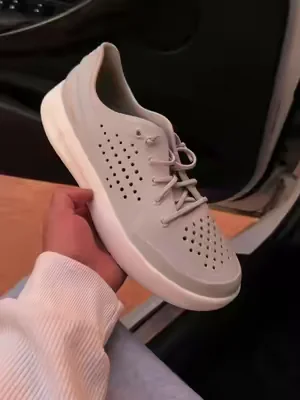 #crocssneakers #fashion #coolcrocs 