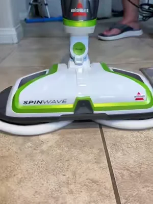 Mopping made easy 👌 #mop #automaticmop #cleanfloors #mopping #summeressentials 