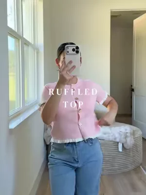 Love the details on this 😍 #ruffletop #cuteoutfits #summerootd #dealsforyoudays #businesscasual 