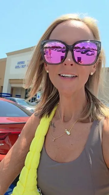 These are my new favorite glasses! @Courtney Ramsey check these out! 