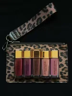 #anastasiabeverlyhills #velvetliptint #mattelips #lipcombo #lipstick @Anastasia Beverly Hills 