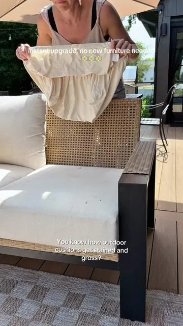 this one is a easy fix, saving you from an expensive patio furniture purchase you don’t need #patiomakeover #instantupgrade #outdoorfurniturehack #cushionscover #outdoorliving 
