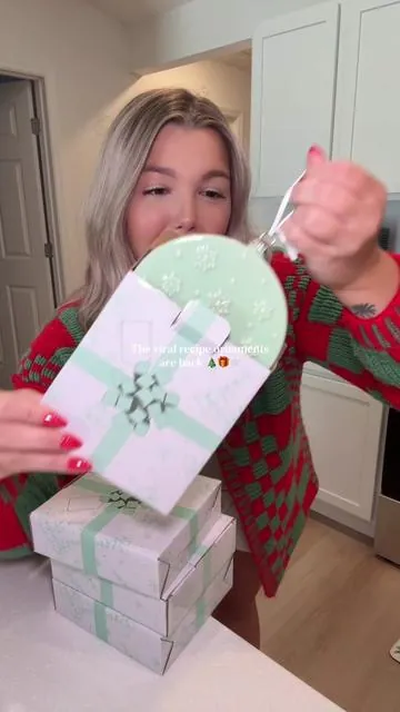 Easy gifts to give for the holidays! 🎁✨ #christmasinjuly #qvc #giftidea #teachergift 