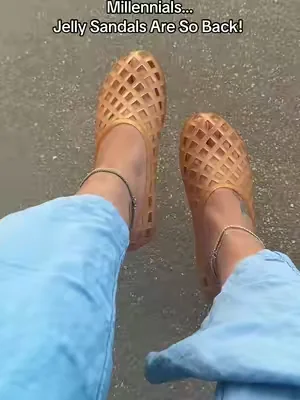 Jelly sandals are back but they’re actually comfy and so cute too. Memory foam insoles and so soft you actually don’t need to worry about getting blisters. Check out all the cute colors they have. I linked it for you!  @Project Cloud Shoes  #projectcloud #jellysandals #comfysandals #vacationshoes #womenssandals 