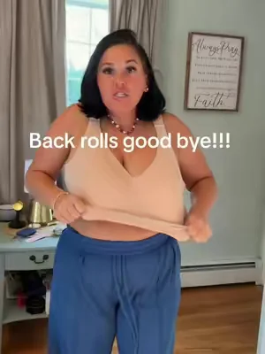 Bye bye back rolls!!! This wireless bra is so comfy!!  #tiktokshopcreatorpicks #bra #brarecommendation #brareview #comfortablebra @Soft Intention 