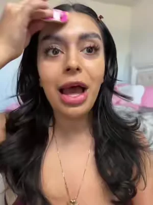 I never like cushion foundations until I finally found one I liked!! And this one has sooo many shades!  @SKINTIFIC US Store  #cushionfoundation #foundation #skintific #tiktokshopmademebuyit #kbeauty 