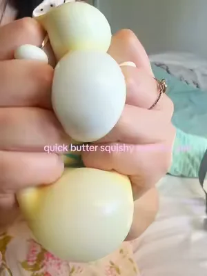 If you’re looking for the perfect sized butter squishy to squish, I’ll add the link ✨ 🧈 #buttersquishy #squishy #trendingproducts #giftideas #kidsfun 