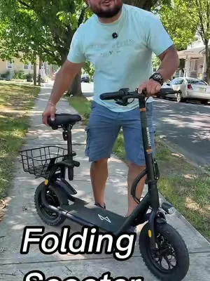 Este scooter tiene asiento es ideal para viajes acompañados y hay diferentes colores #scooter#scooterlife #SummerDeals#tiktokshop #creatorsearchinsights 