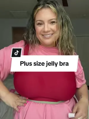 No more bra showing #plussizebra #jellybra #wirelessbra 