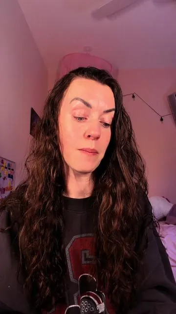 We’re trying the VIRAL: Medicube PDRN Pink Collagen Gel Mask  Now we wait 1–3 hours and see if it’s worth the hype✨ You can find it here on my TikTok showcase if you just can’t wait to see the results.  #millennialmomcoded #medicube #skincare #glassskin   #glowupera @medicube global @Medicube_US 
