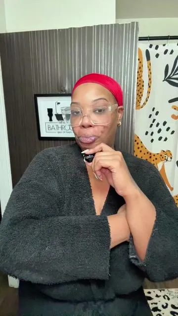 @Hismile US love you guys to pieces because I’m falling more and more in love with my smile every day 🥰🥰🥰🥰 #hismile #viralmouthwash #cuzzinapproved 