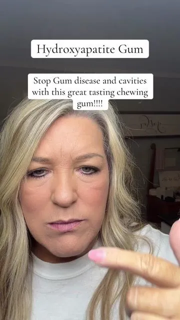 So good and freshens breath and helps your gums and teeth!! #hydroxyapatitegum #gumdisease #gumhealth 