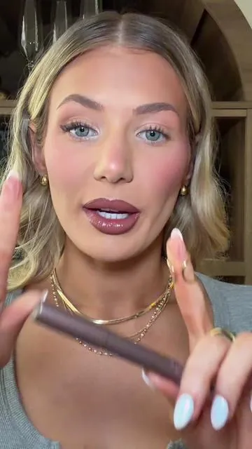 Easiest shadow/liners everrr😍 @tarte cosmetics #tartecosmetics #viralmakeup #blueeyes #grwm 