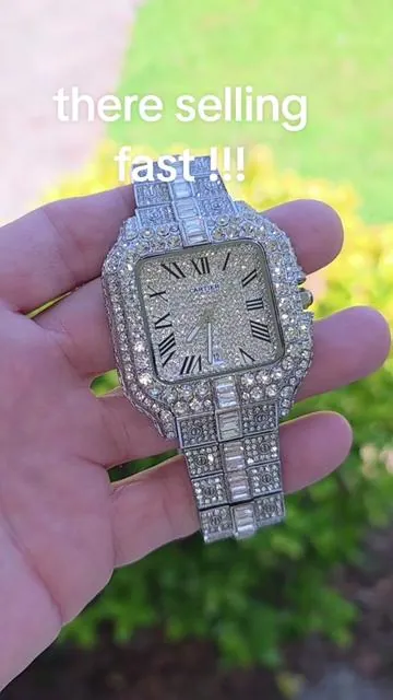 #watches #luxurywatches #giftideas #tiktokmademebuyit #tiktokshop 