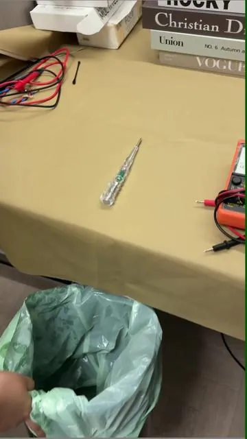 ⚠️ Stop guessing. Test it. This smart multimeter automatically detects voltage and resistance in seconds. Fast. Accurate. Easy to use. #Multimeter #ToolTok #DIY #Electrician #ElectricalTools     