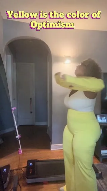 I’m optimistic! & I’m ready! One day at a time. One foot in front of the other. #curvygirls #curvyfashion #curvytiktok #curvy #homeworkout