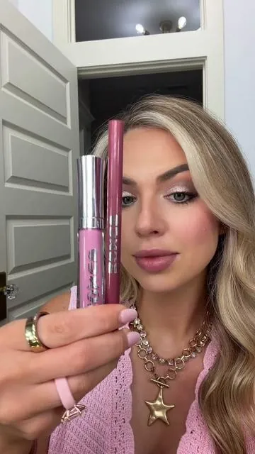 Buxom lip combo in Dolly Medium and Dolly Light. #tiktokshopcreatorpicks #lipcombo #lipliner #lipgloss 