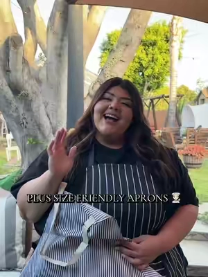 I love these aprons sooooo much 😍 #apron #aprons #tiktokshop #creatorpicks #plussizefriendly 