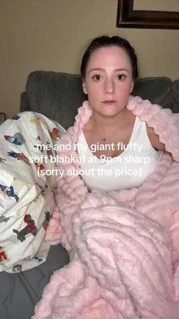 Cozy giant fluffy soft blanket 