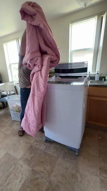 Lavadora portátil con la que ya no necesitas instalación para lavar tu ropa cómodamente en la casa tiene una capacidad de 30 libras!#washingmachine #lavadora #lavadoraportatil #DealsForYouDays #tiktokshopcreatorpicks 