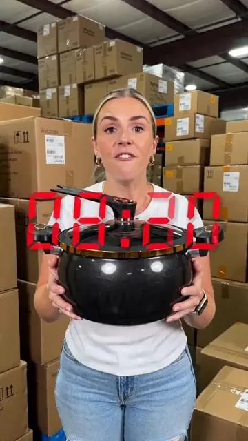 STOP SCROLLING 👀 This stockpot cooks in 5 mins! 🔥 Final clearance sale—almost sold out! #weeklydeals #payday #CookingHacks #KitchenEssentials #TikTokMadeMeBuyIt #FYP
