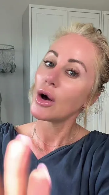 This is the most flattering, easy to do makeup look for summer!!! @Makeup By Mario #summermakeup #glowymakeup #makeupbymario #dealsforyoudays 