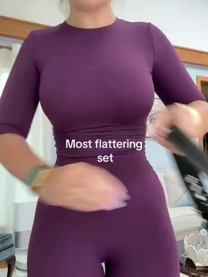I’m 5’5” wearing my regular size medium. It fit is like a compression fit. If you didn’t want that, then go a size up! #Outfitidea #MatchingSet #Capri #OutfitInspo #pinterest 