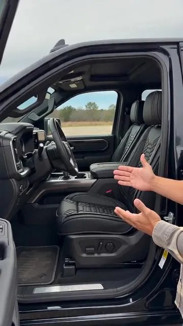 Protege tu pickup con estilo y funcionalidad. 🛡️ Estas fundas de asiento completas son perfectas para tu Chevy Silverado o GMC Sierra (modelos Crew Cab 2007-2025). Ofrecen cobertura total y son impermeables, manteniendo el interior de tu camioneta impecable. ¡Dale a tus asientos la protección que merecen y mantén tu vehículo como nuevo! Toca para comprar. #fundasdeasiento #chevysilverado #DealsForYouDays #AIGC #Moras
