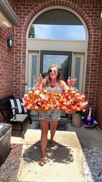 These flowers are perfect for decorating your porch for fall! 