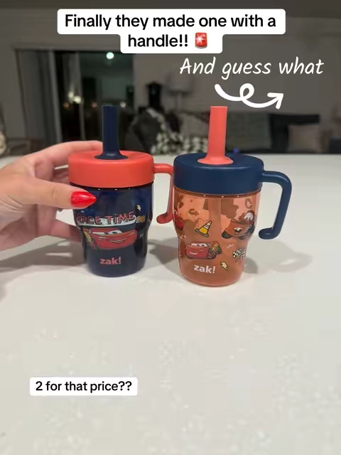 The cutest new prints, an easy-grip handle, and they are leakproof… these are a win for kids and parents! 💛  #ZakDesigns #KidsCup #TikTokShop #toddlercup 