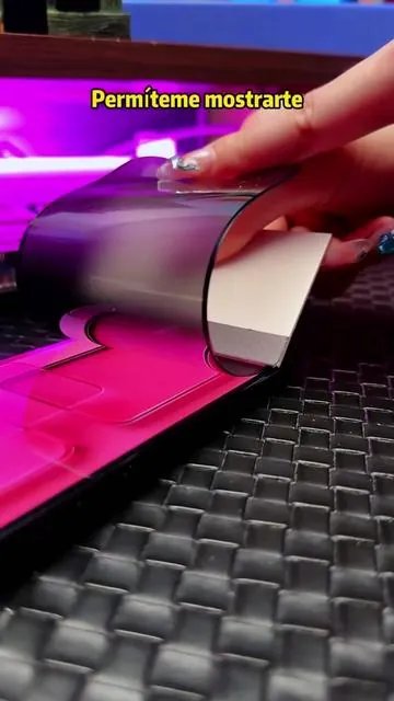 ¡A golpearlo, a taladrarlo... no pasa nada! ¿Puede tu protector de pantalla hacer eso?
 #onefish #tiktokshopdealsforyoudays #fyp #screenprotector 