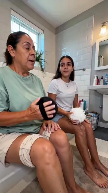 Los pedidos realizados a través de este enlace del video no solo reciben un descuento, sino también envío gratis.
#foryoupage #spotlightfinds	16	
#tiktokshoprestock #dealsforyoudays #fyp