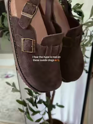 I need every single color >>> #cushionaire #cushionaireclogs #clogs #fallshoes #fallfashion @Cushionaire 