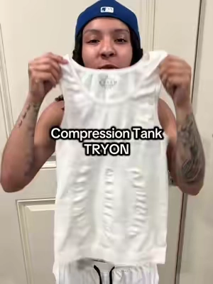I love wearing my compression tank top in the gym and especially when I go to the beach 🏖️ #tanktop #gymwear #fyp #viralvideo #tiktokshopaffiliate 