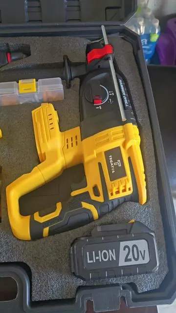 4 en 1 sin escobillas inalámbrico Juego de herramientas eléctricas: martillo rotativo eléctrico, taladro inalámbrico, amoladora angular inalámbrica y llave de impacto - Kit combinado de alta resistencia con 3 baterías de 4.0 Ah para construcción y fabricación#combotools4in1 #construction #tiktokshop #viral #summerwins 