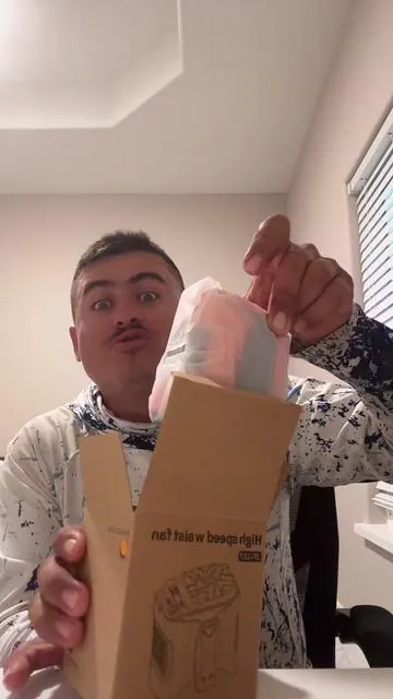 #elmuchachitoalegrechavez 