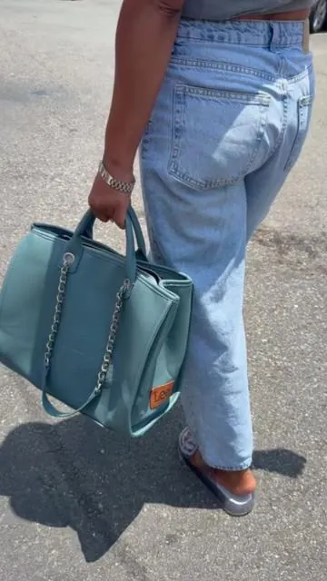This bag is the best hand bag of the season! @Lee Jeans  #purse #bag #totebag #fashion #totebags 