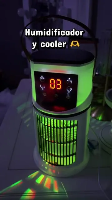 Ojo no te va a enfriar todo el cuarto es como, algo personal para un escritorio, para tu buró etc, yo lo compré por el humidificador porque el doctor me lo sugirió para mi hija que sangra mucho de la nariz y es por el clima muy seco 🫶… está muy práctico, y súper económico 🥰#humidificador #humidificador #cooler #humidificadorycooler #airehelado 
