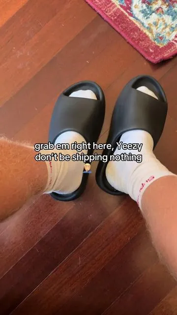 #yeezy #slides #fashion #trending #summervibe 
