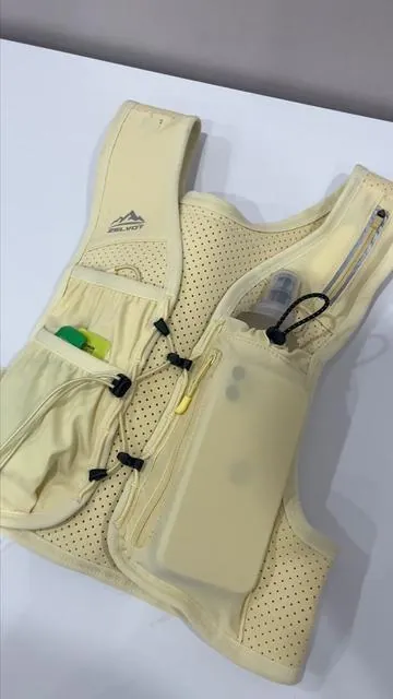 Come and grab your running vest!#runningvest #Zelvot #runninggear #hydrationpack #TikTokMadeMeBuyIt 