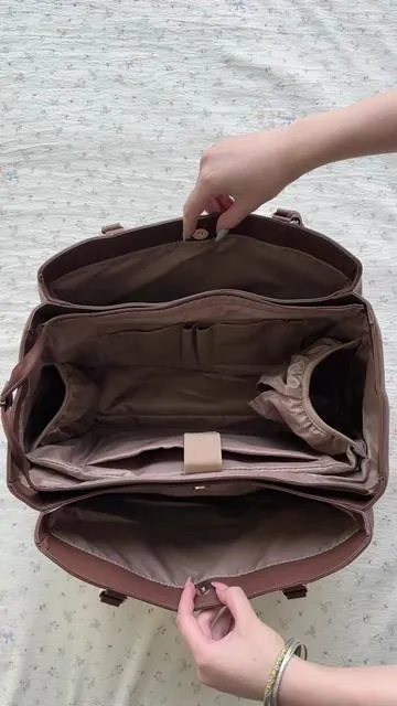 Price just fell! Holds 40oz tumbler + laptop, wipes clean in seconds. Your office bag just got smarter. 💼💦#backtoschool #tiktokshopbacktoschool #lovevook #totebag #workbag 