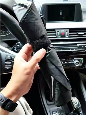10/10 needed this years ago 😭 #carsunshade #windshieldsunshade #sunshade #caraccessories #summeressentials 