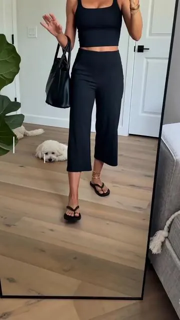 👀If you want to try capri pants, but hate leggings, these are perfect!!! Wide leg fit, cover your thighs#g4free #yogashorts #capripants #widelegpants #yogapants 